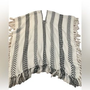 Express Womens Poncho One Size Fits Most Cape White Black Tribal Designs